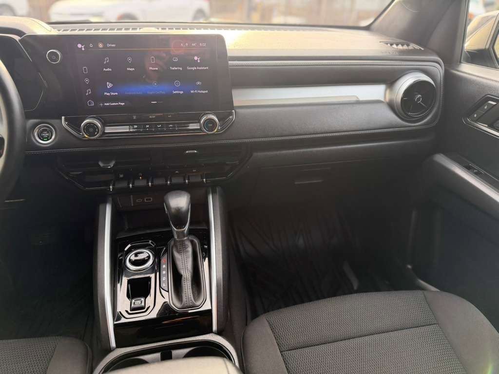 Used 2023 Chevrolet Colorado LT image 18