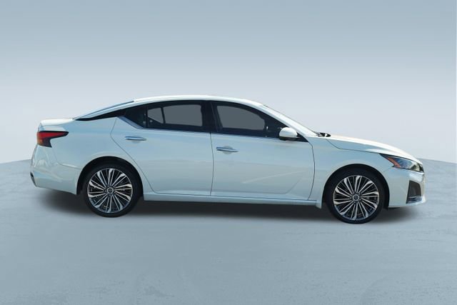 Used 2023 Nissan Altima 2.5 SL AWD/4WD image 10