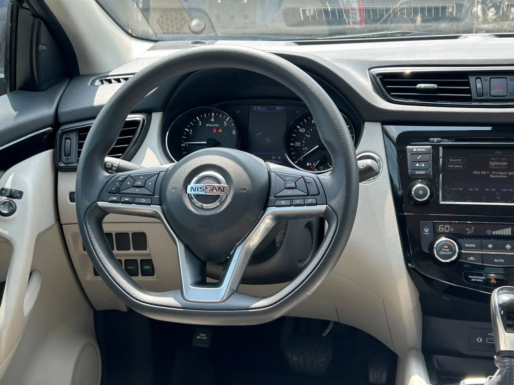 Used 2020 Nissan Rogue Sport SV FWD image 35