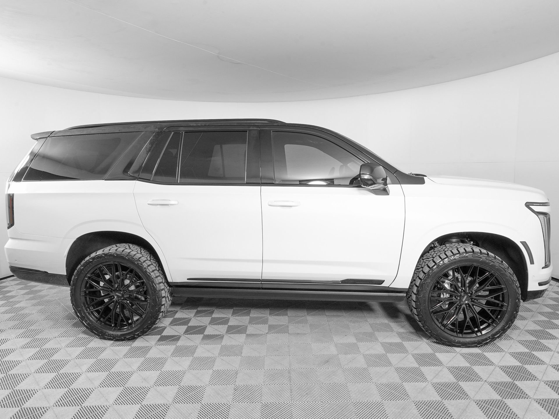 Used 2026 Cadillac Escalade Platinum Sport w/ LPO, Floor Liner Package image 5