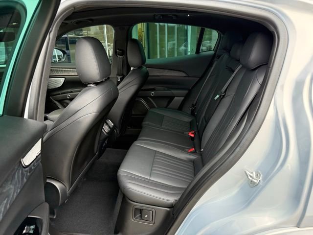 Certified 2023 Maserati Grecale Modena image 10