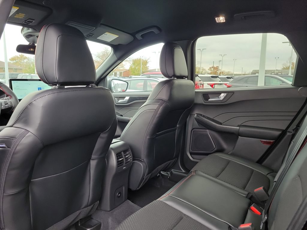 New 2026 Ford Escape ST-Line w/ Tech Pack #1 AWD/4WD image 15