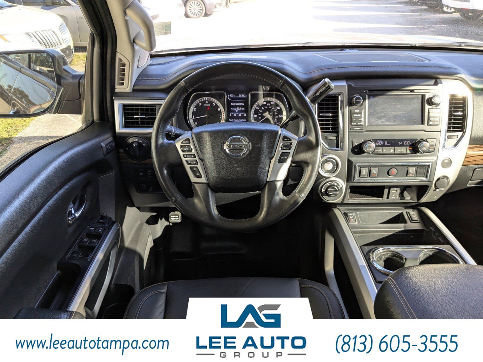 Used 2018 Nissan Titan SL image 16