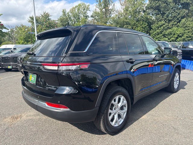 Used 2023 Jeep Grand Cherokee Limited AWD/4WD image 16