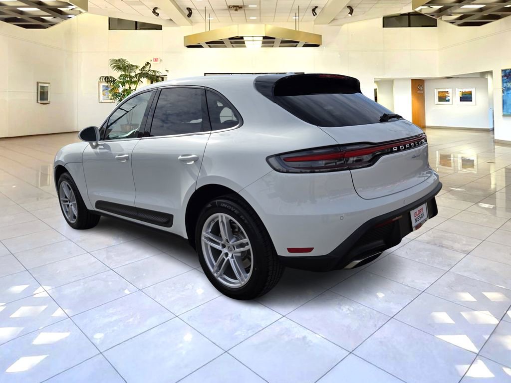 Used 2022 Porsche Macan AWD/4WD image 5