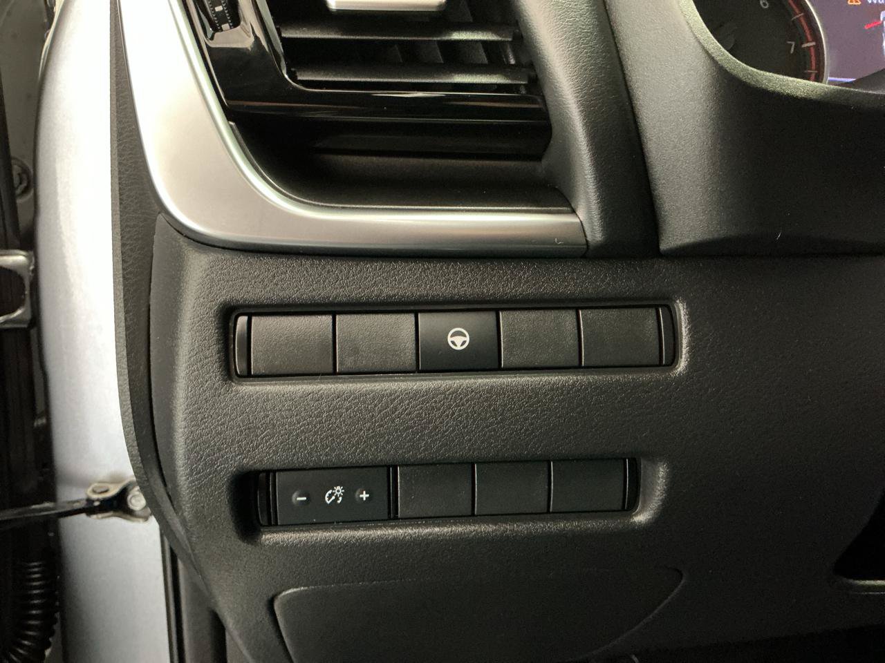Used 2021 Nissan Rogue SV AWD/4WD image 17