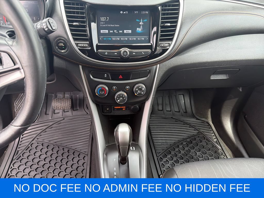 Used 2017 Chevrolet Trax LT w/ LT Convenience Package AWD/4WD image 18