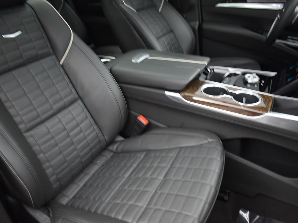 Certified 2026 Cadillac Escalade Platinum Sport image 37