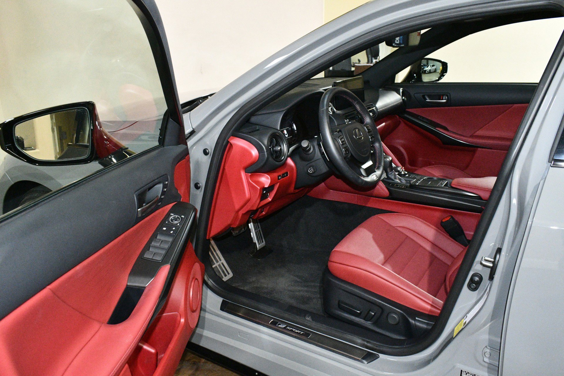 Used 2025 Lexus IS 350 F Sport w/ Navigation Package RWD image 45
