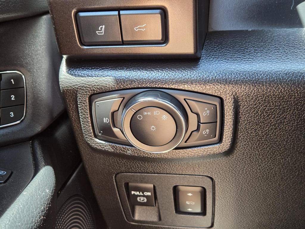 Used 2021 Ford Expedition Limited AWD/4WD image 24