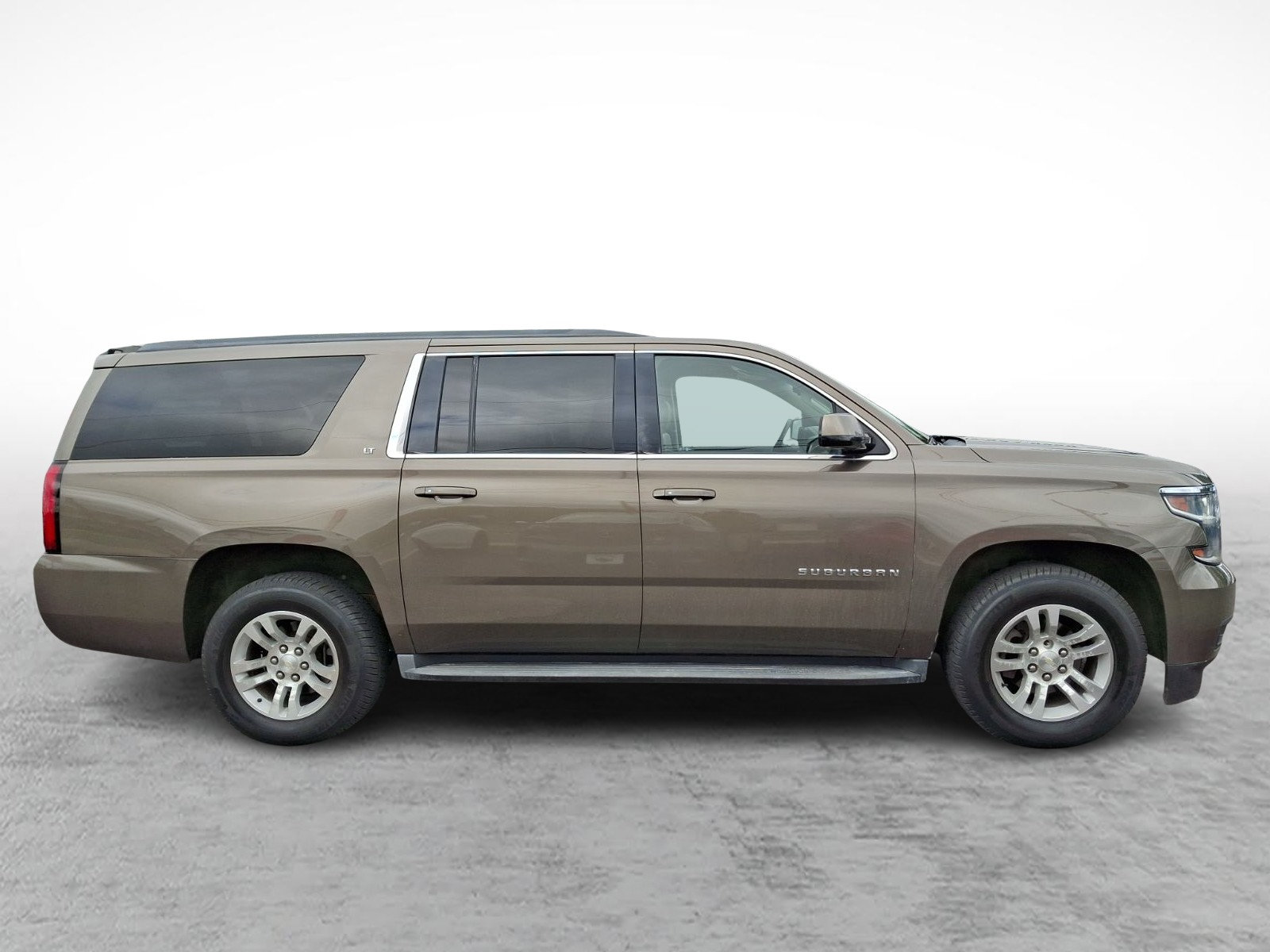 Used 2016 Chevrolet Suburban LT w/ Luxury Package AWD/4WD image 7