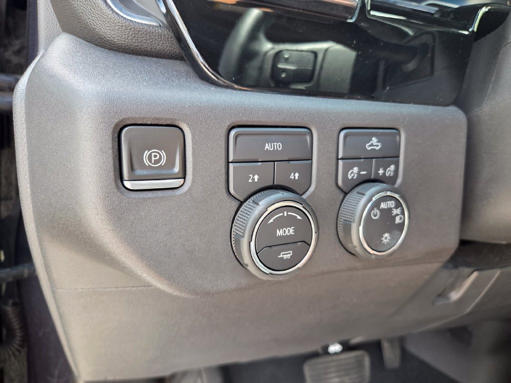 Used 2023 Chevrolet Silverado 1500 LT AWD/4WD image 22