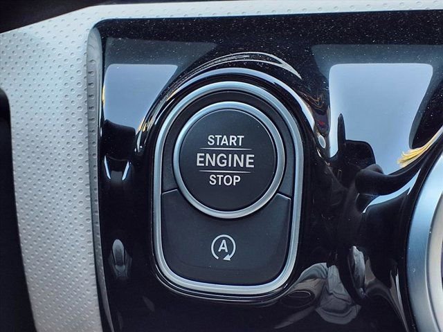 Used 2025 Mercedes-Benz CLA 250 image 25