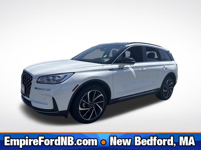 Used 2025 Lincoln Corsair Reserve w/ Equipment Group 202A AWD/4WD image 1