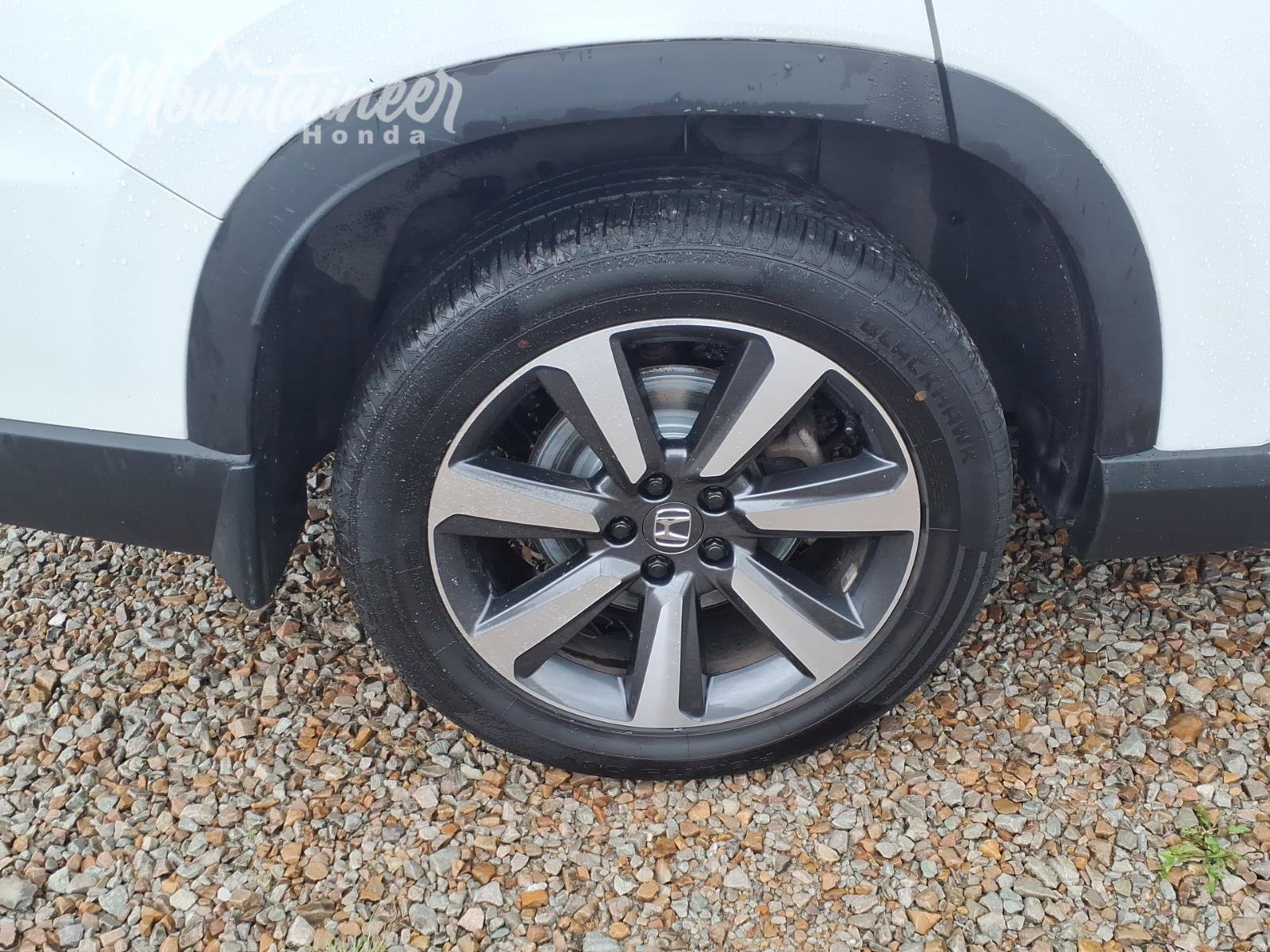 Used 2023 Honda Pilot Touring image 11
