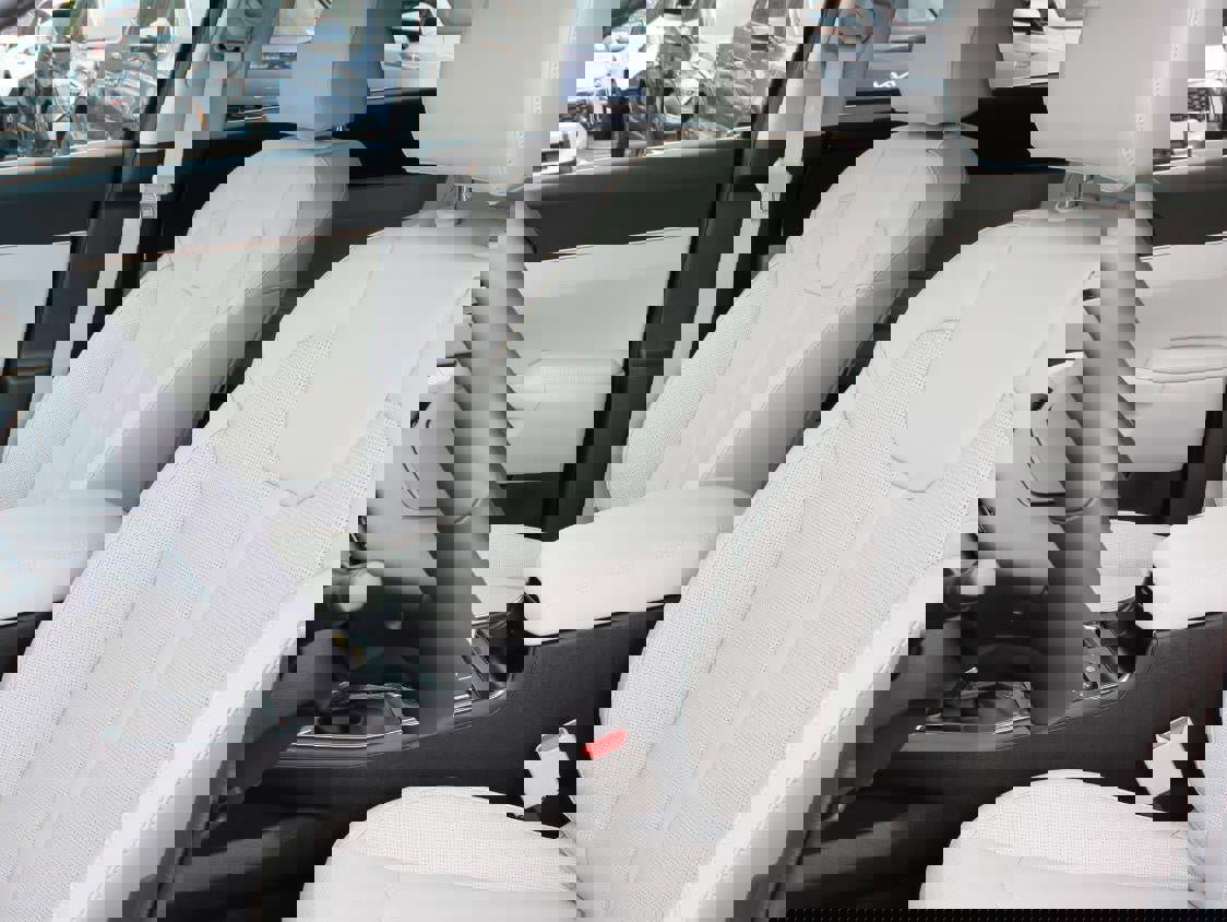 New 2026 Kia Sorento S w/ S Panoramic Sunroof Package image 21