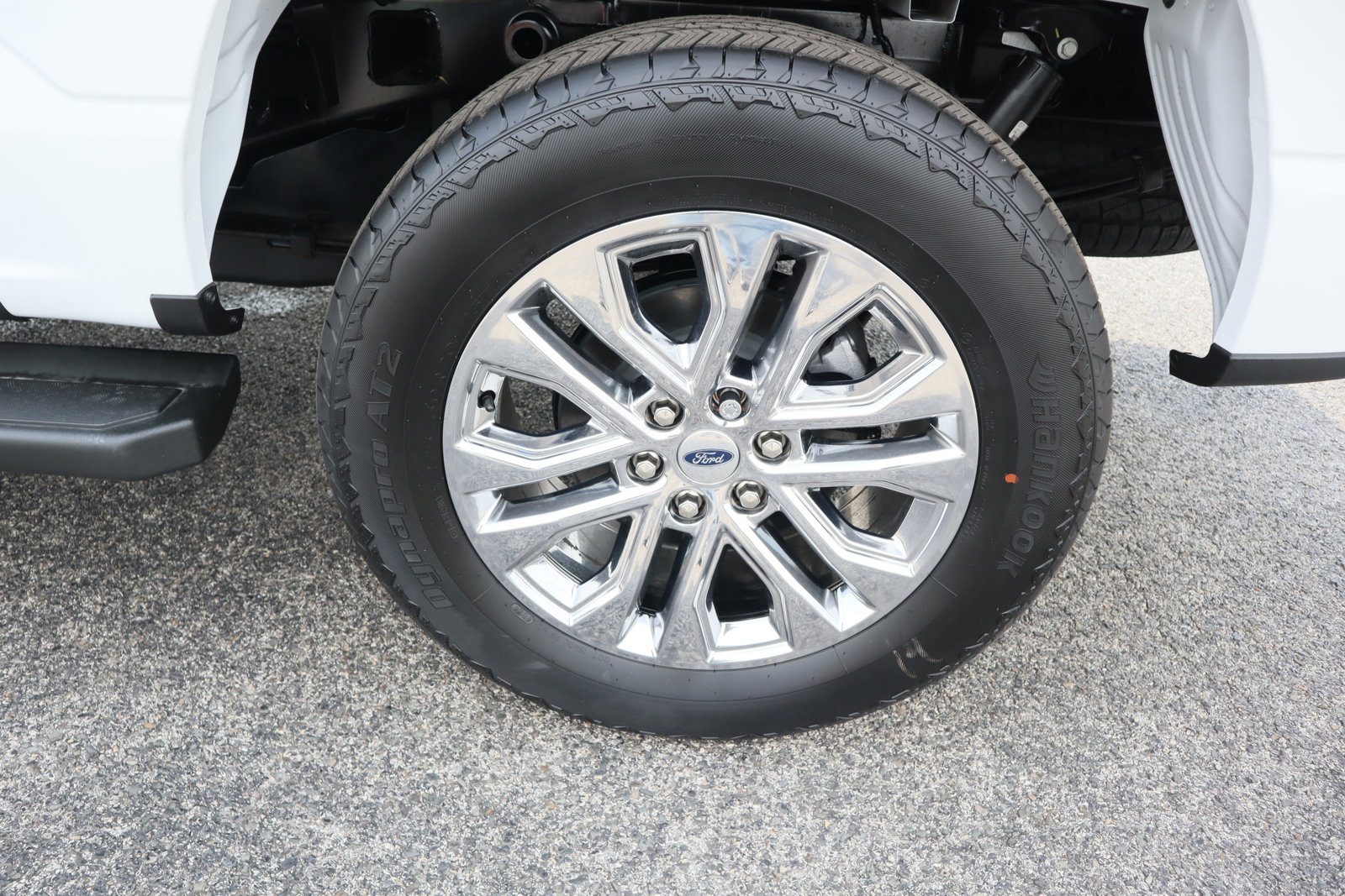 New 2025 Ford F150 Lariat w/ Equipment Group 502A High image 15