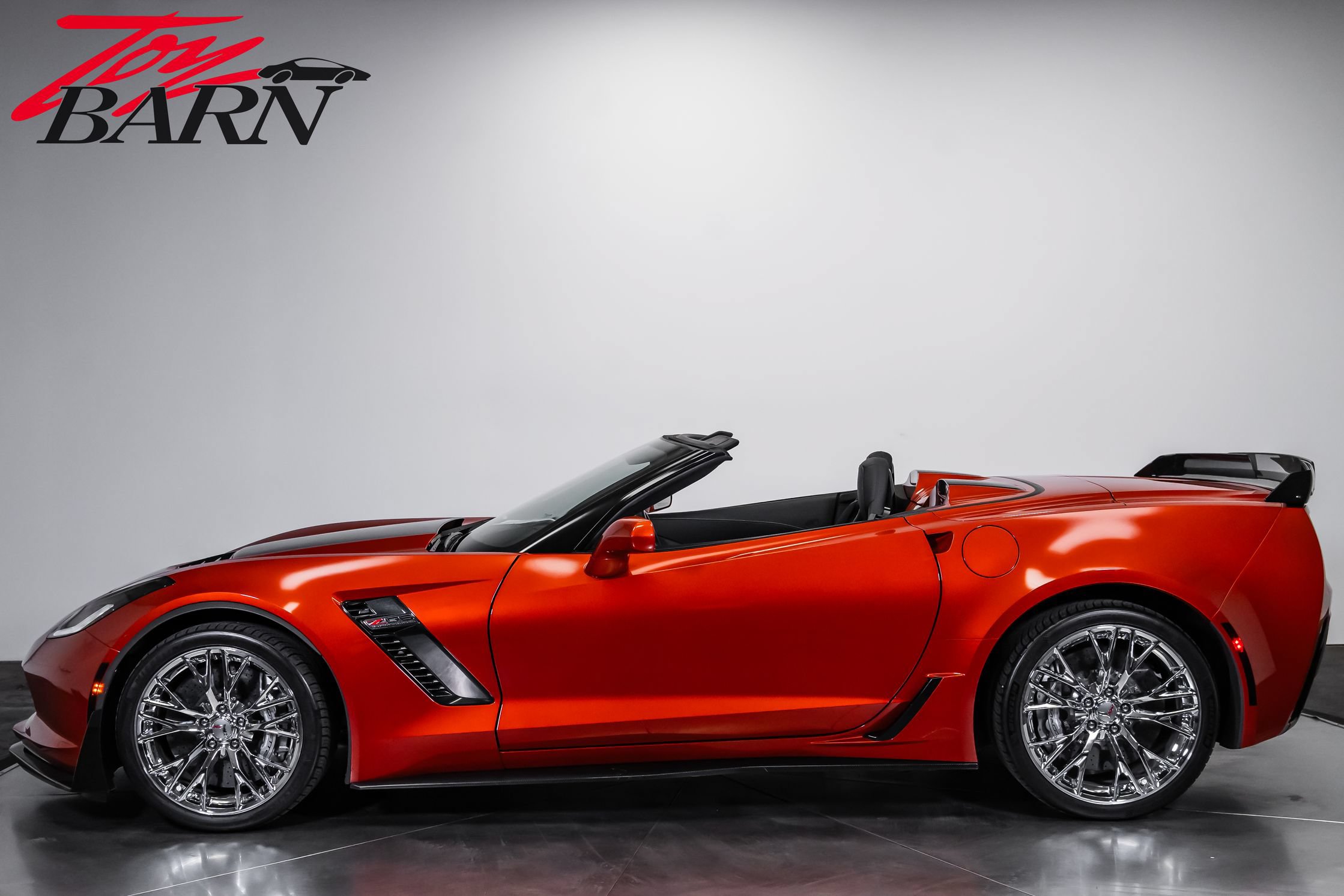 Used 2015 Chevrolet Corvette Z06 w/ 3LZ Preferred Equipment Group RWD image 2