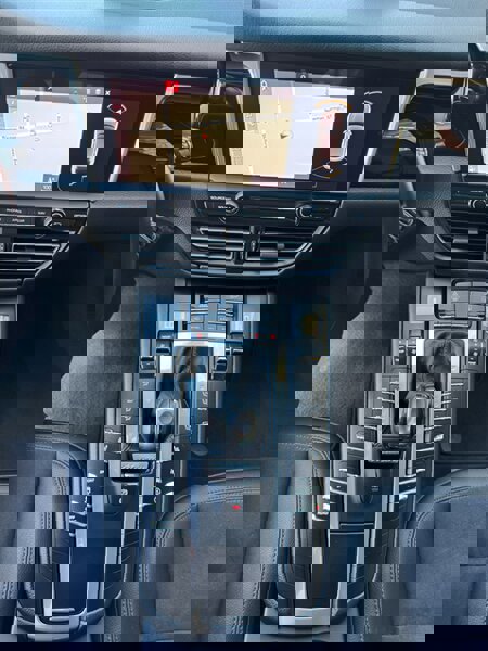 Used 2021 Porsche Macan image 38