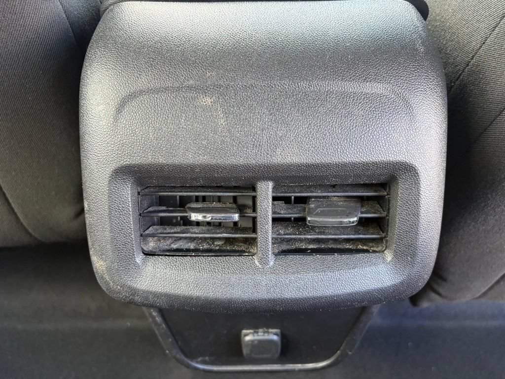 Used 2018 Chevrolet Equinox LS FWD image 35