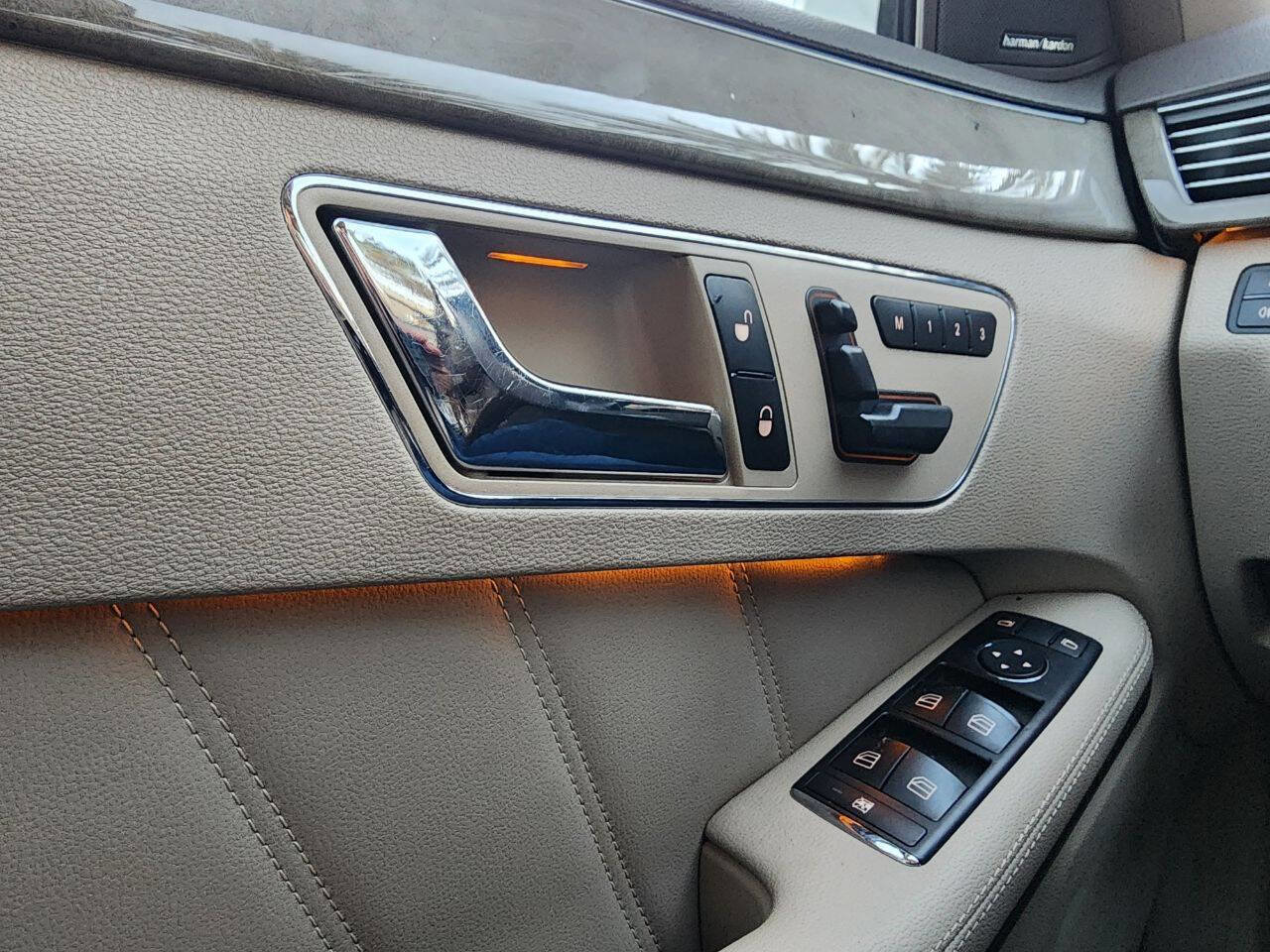 Used 2010 Mercedes-Benz E 350 Sedan image 36