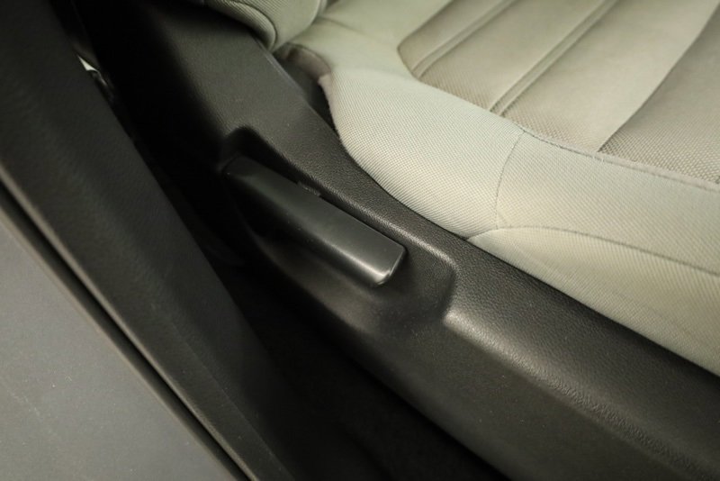 Used 2019 Honda CR-V LX image 29