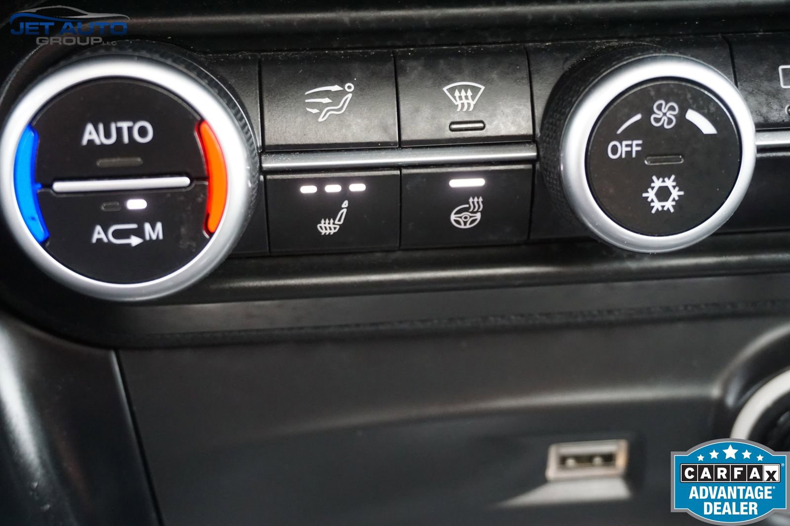 Used 2018 Alfa Romeo Stelvio AWD w/ Cold Weather Package image 36