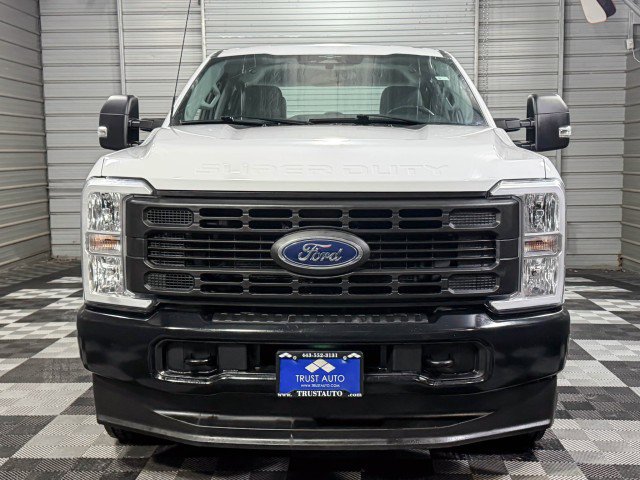 Used 2023 Ford F250 XL image 3