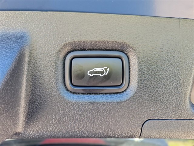 Used 2023 Hyundai Santa Fe Limited image 9