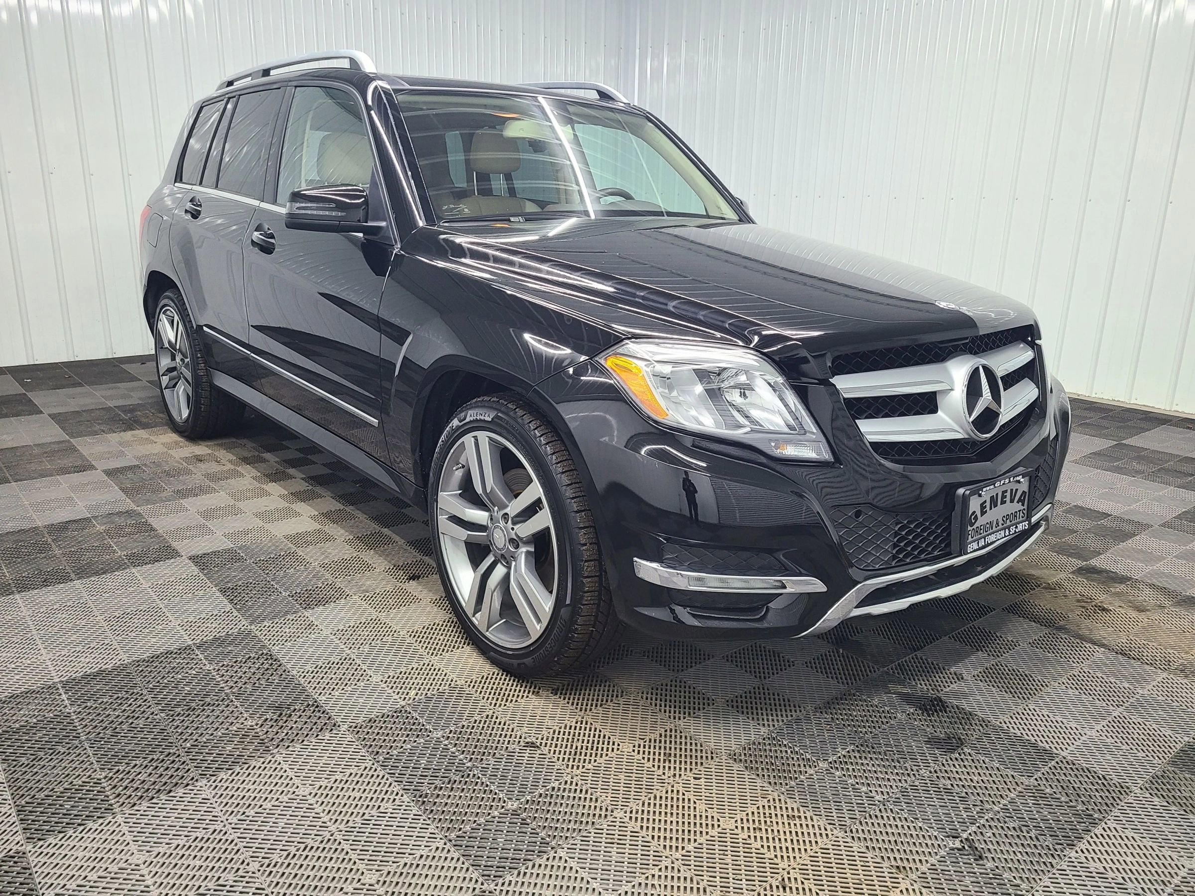 Used 2014 Mercedes-Benz GLK 350 4MATIC image 4