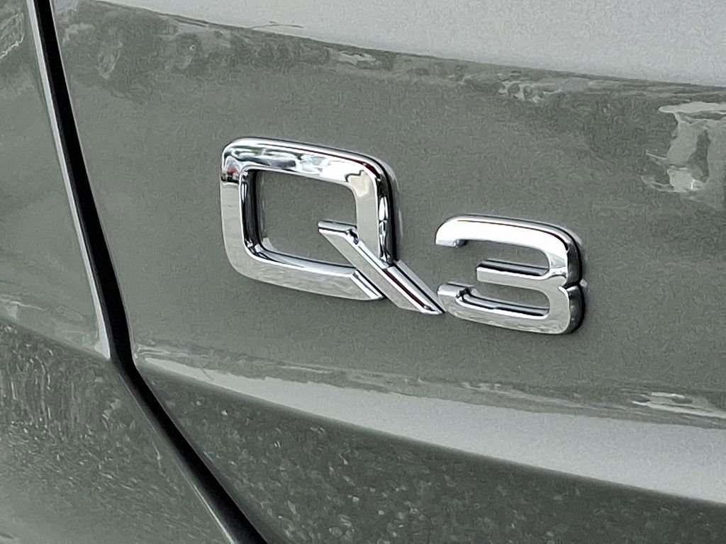 Certified 2025 Audi Q3 2.0T Premium w/ Convenience Package AWD/4WD image 11