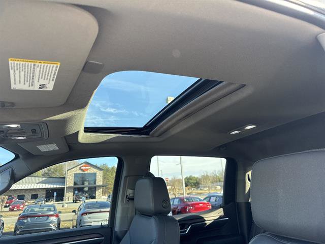 Used 2024 GMC Sierra 1500 SLT w/ SLT Premium Plus Package image 12