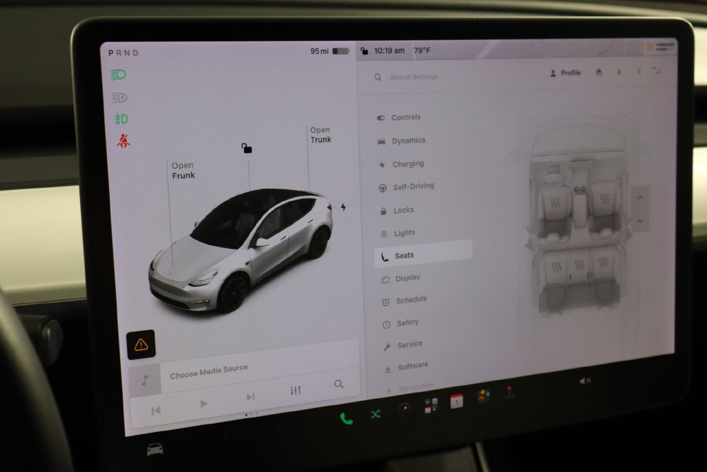 Used 2020 Tesla Model Y Long Range AWD/4WD image 32