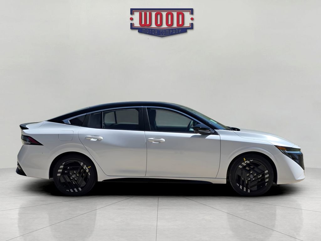 New 2026 Nissan Sentra SR image 2