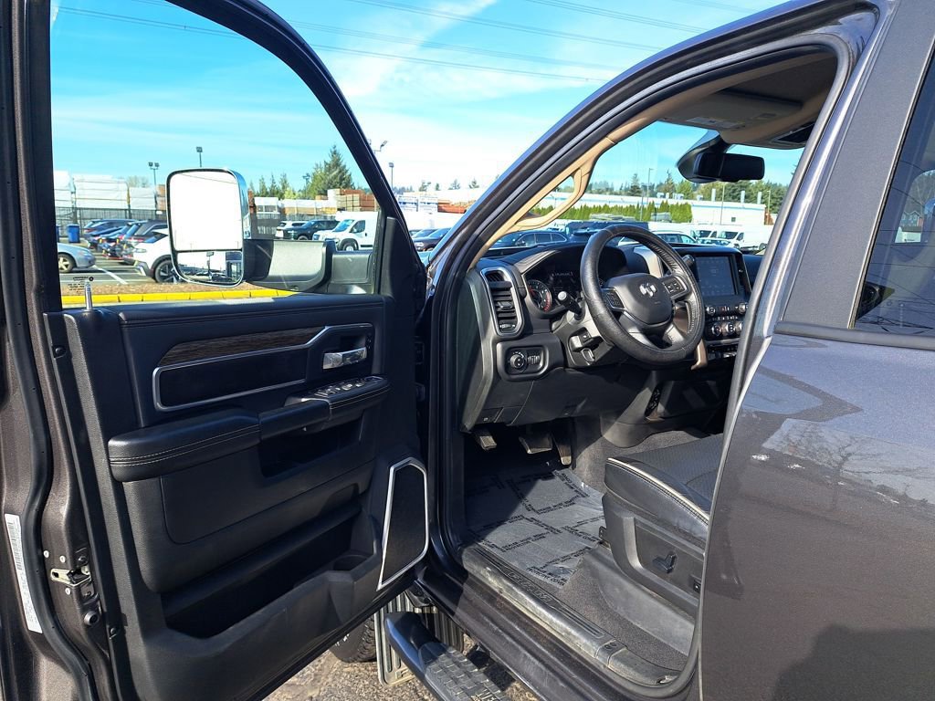 Used 2020 RAM 3500 Laramie image 11