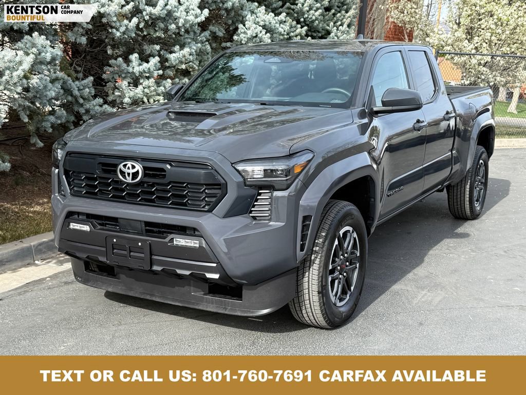Used 2025 Toyota Tacoma 4x4 Double Cab image 3
