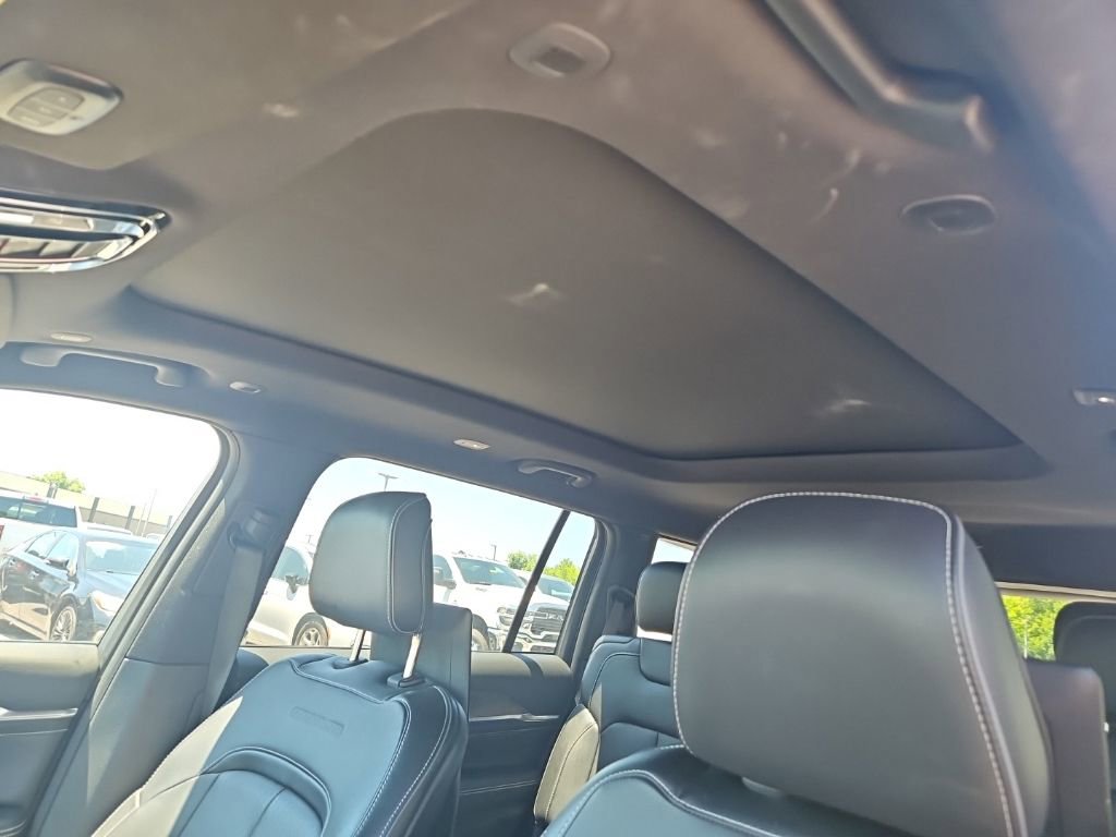 Used 2023 Jeep Grand Cherokee L Overland w/ Rear Seat Video Group I AWD/4WD image 17