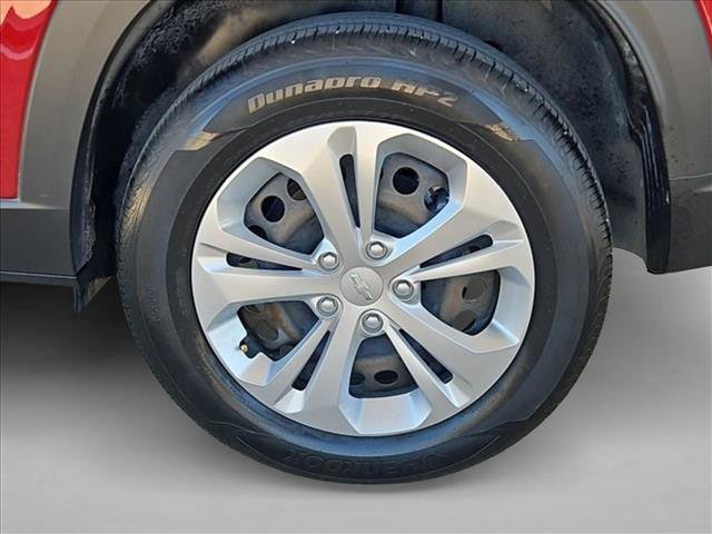 Used 2024 Chevrolet Trax LS FWD image 21