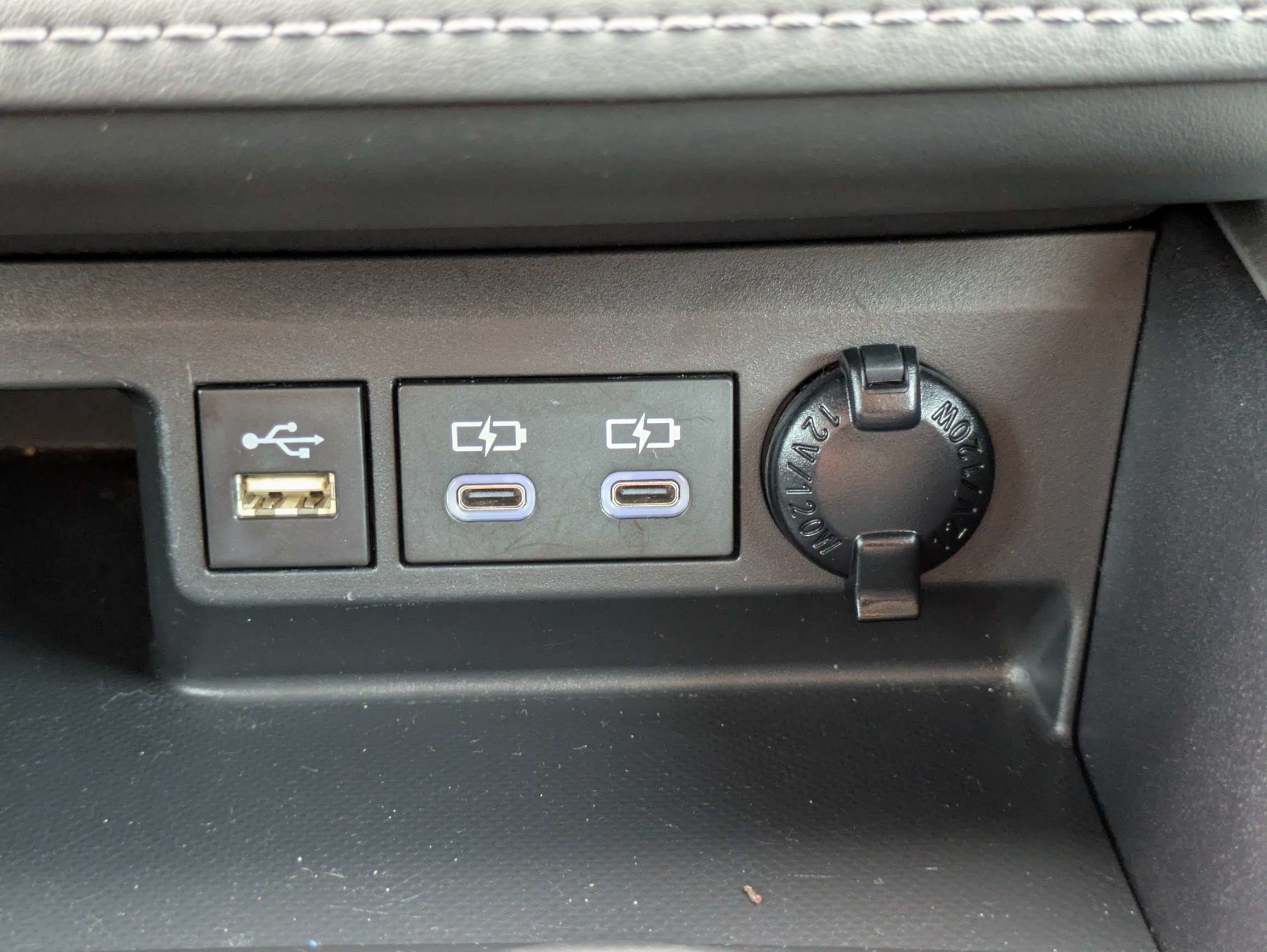 Used 2023 Toyota Highlander XLE FWD image 26