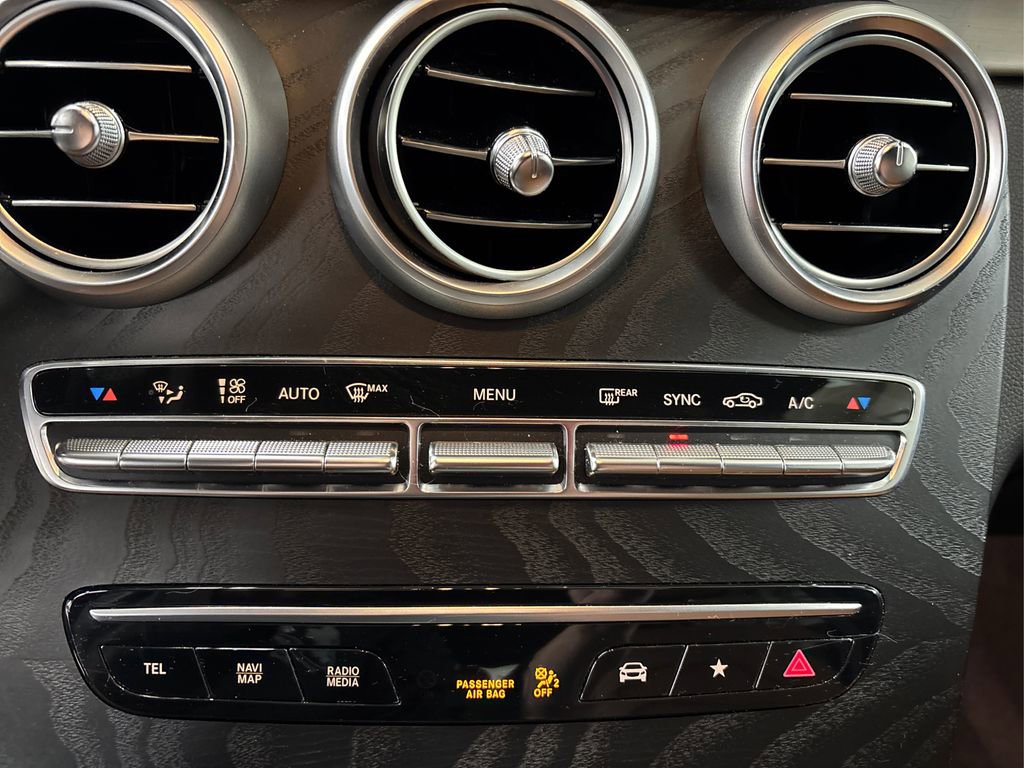 Used 2022 Mercedes-Benz GLC 300 4MATIC image 34