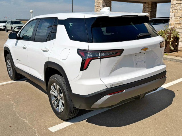 New 2027 Chevrolet Equinox LT w/ Convenience Package II FWD image 3