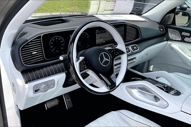 New 2026 Mercedes-Benz Maybach GLS 600 4MATIC image 5