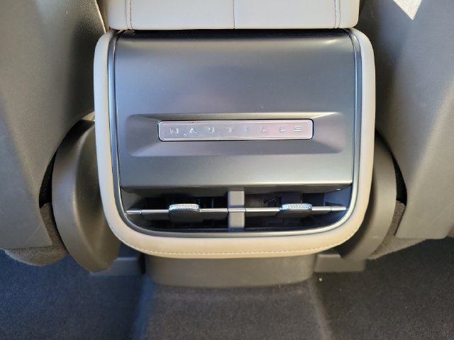 Used 2024 Lincoln Nautilus Premier AWD/4WD image 24
