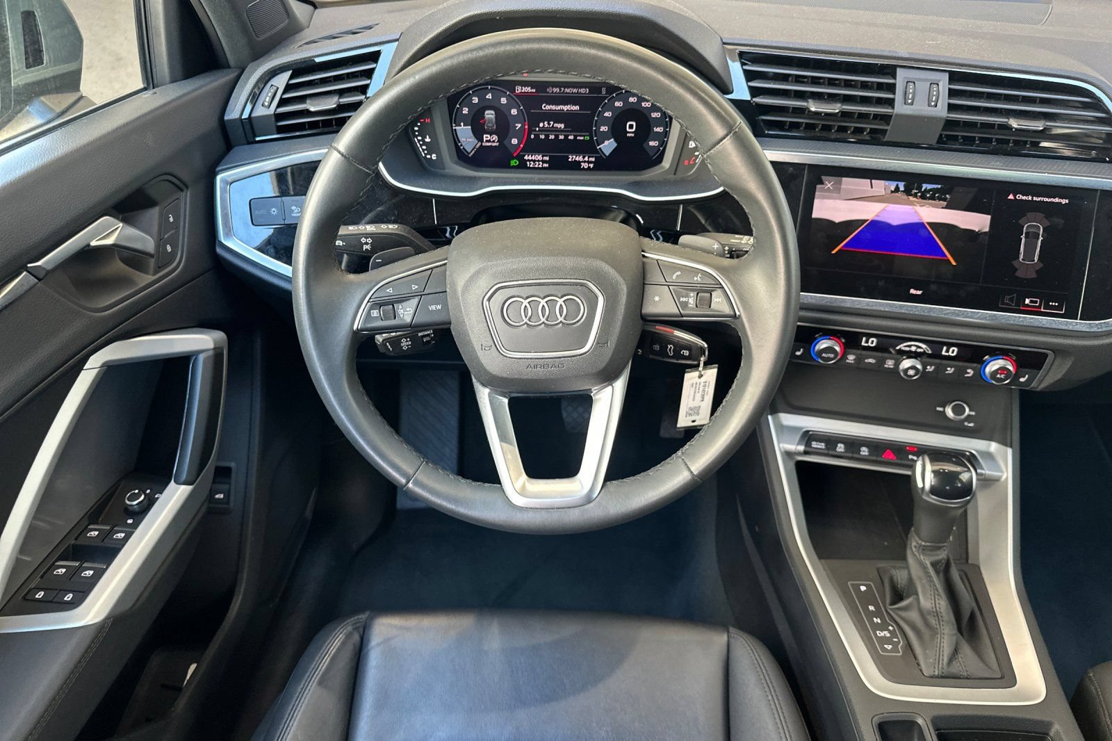 Used 2025 Audi Q3 2.0T Premium AWD/4WD image 16