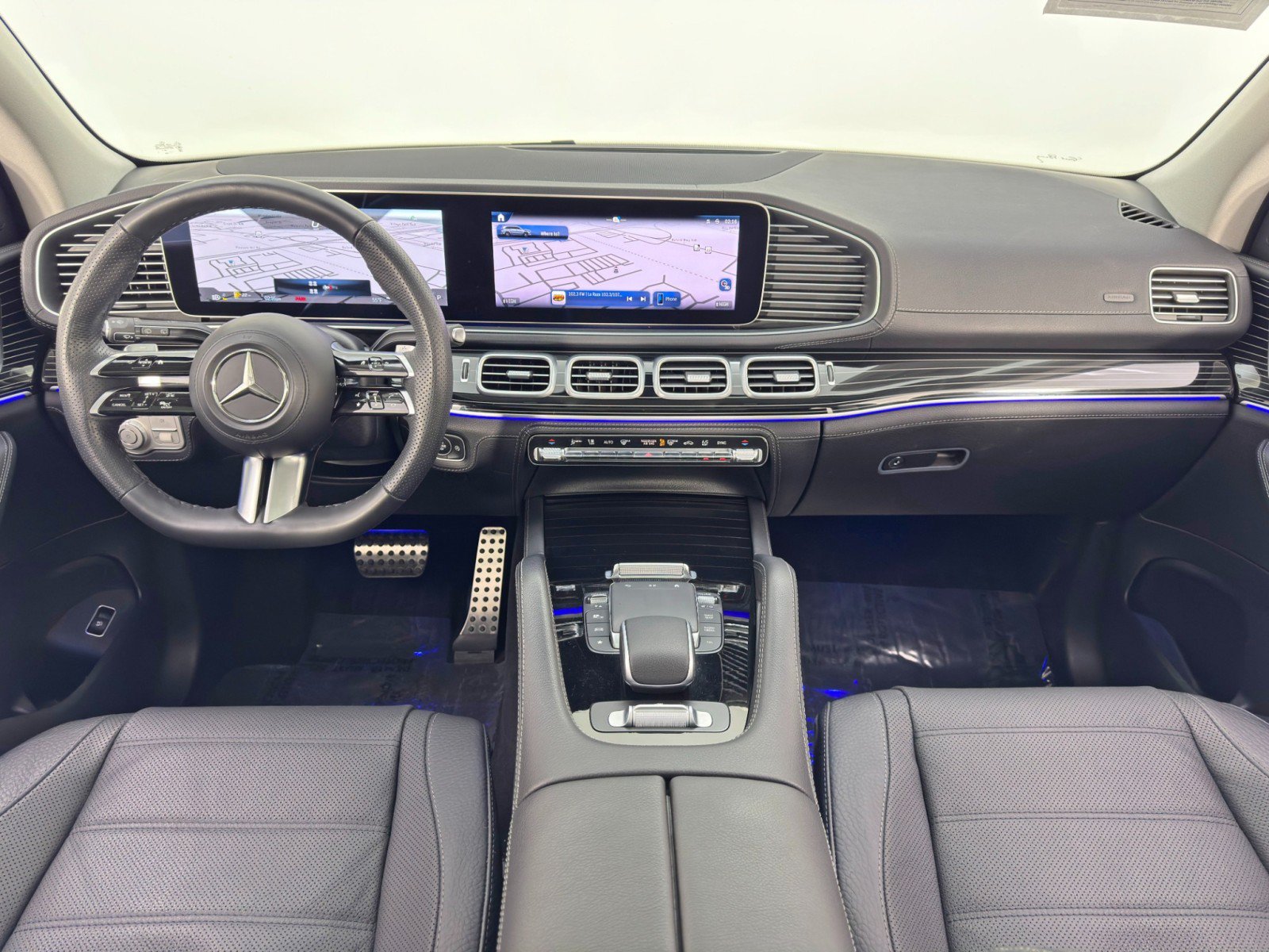 Used 2024 Mercedes-Benz GLS 580 4MATIC image 13