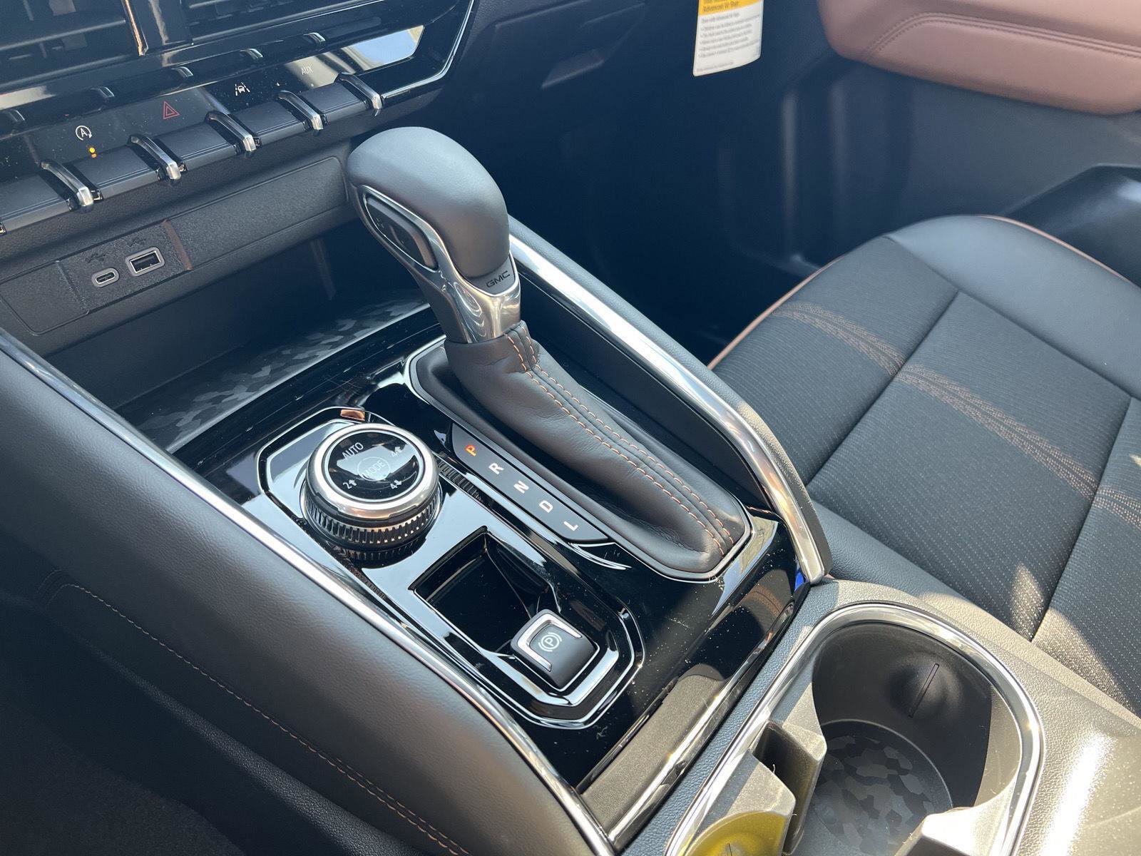 New 2026 GMC Canyon AT4 image 31