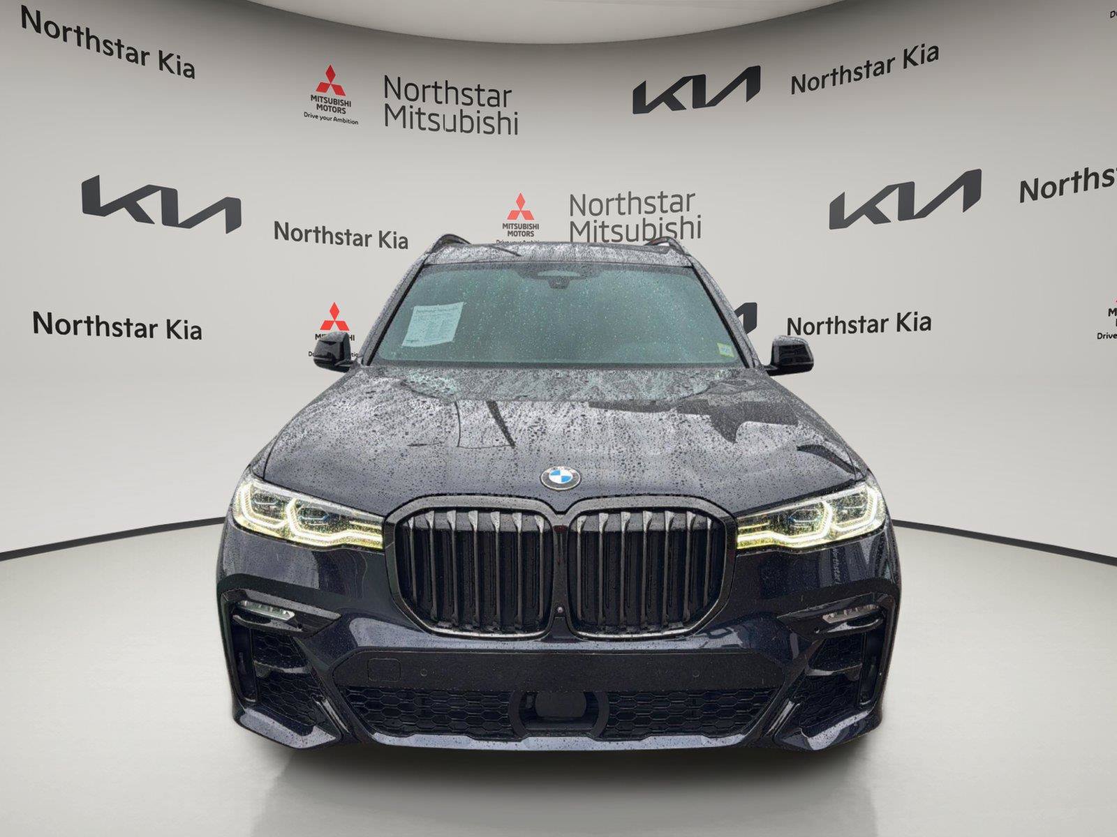 Used 2022 BMW X7 M50i AWD/4WD image 11