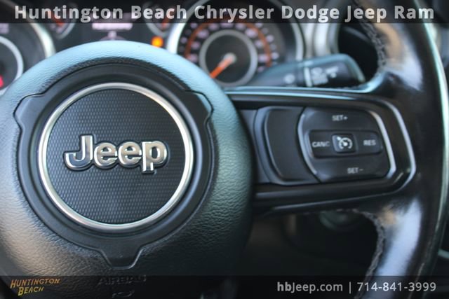 Used 2021 Jeep Gladiator Willys image 20