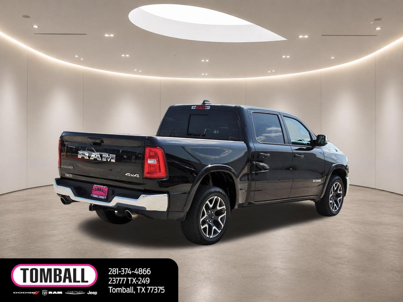 Used 2025 RAM 1500 Laramie AWD/4WD image 7