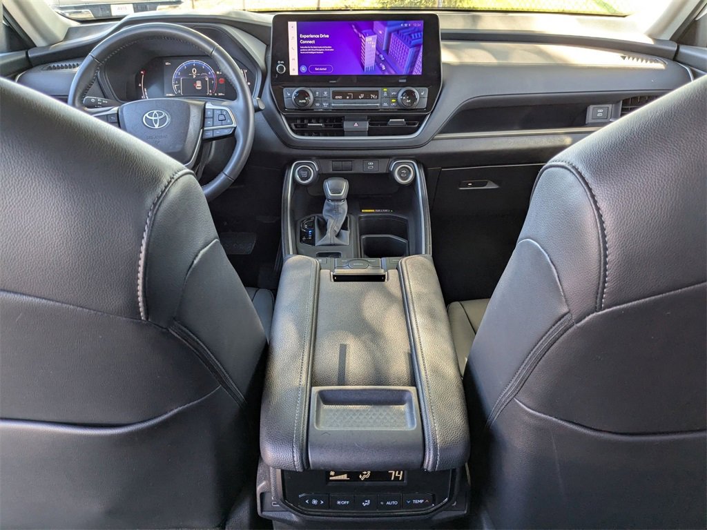 Used 2025 Toyota Grand Highlander FWD image 30